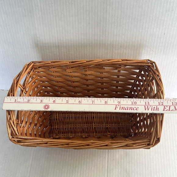 Brown woven rectangle storage basket with handles - Picture 2 of 8